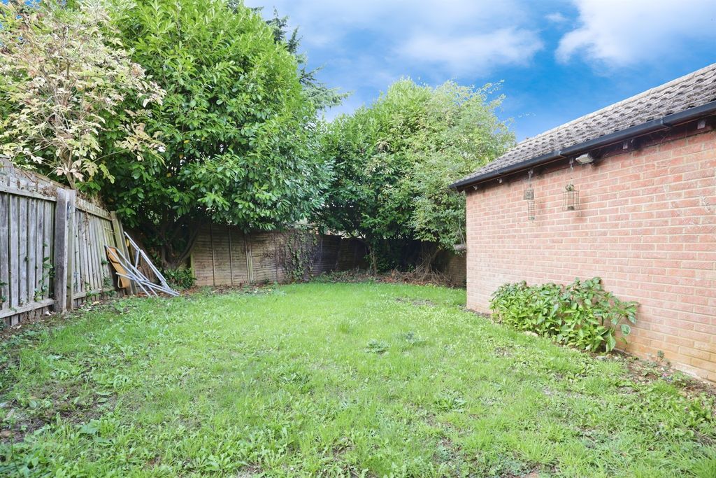 Property photo 2 of 16