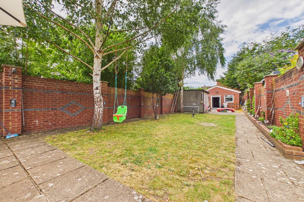 Property photo 3 of 9 Picture No. 13