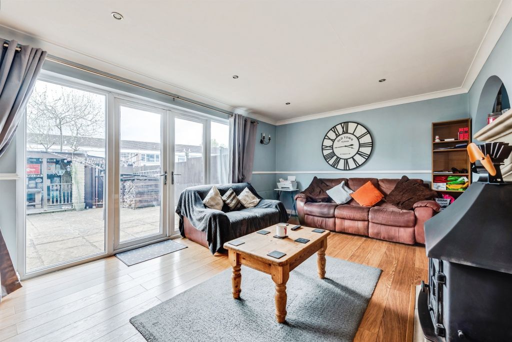 Property photo 2 of 11