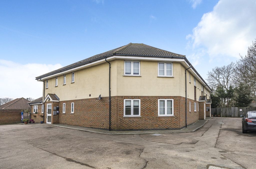 Property photo 1 of 16 External