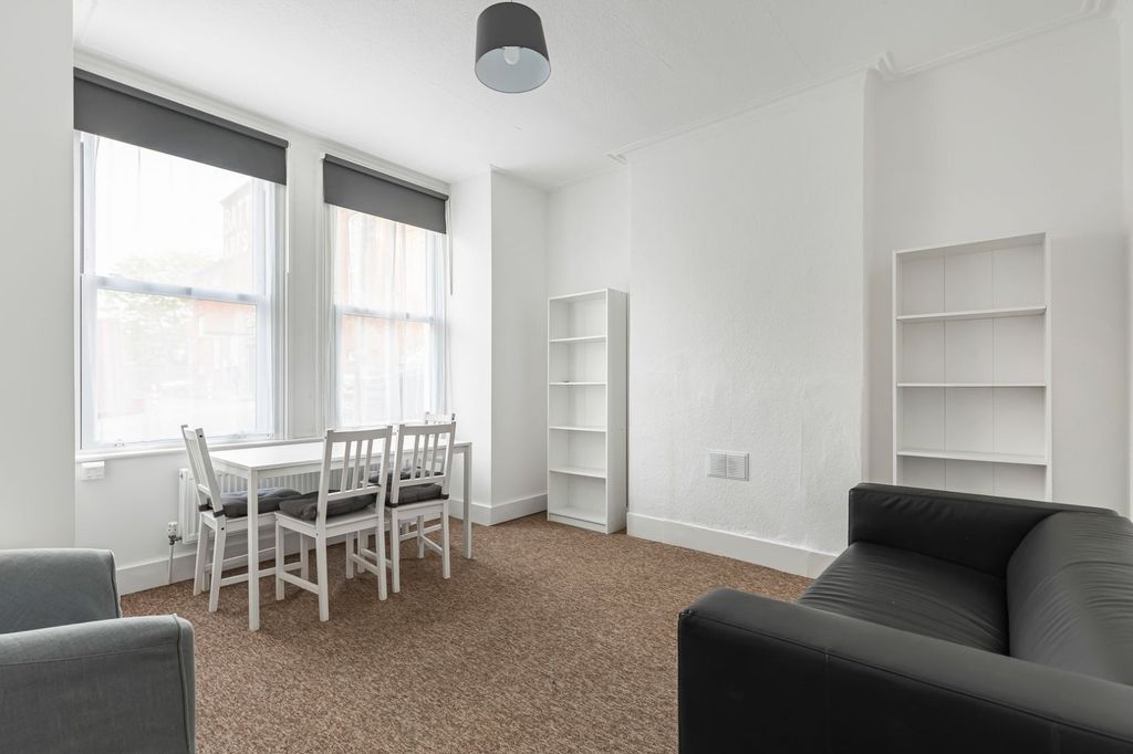 Property photo 1 of 10 Picture No. 17