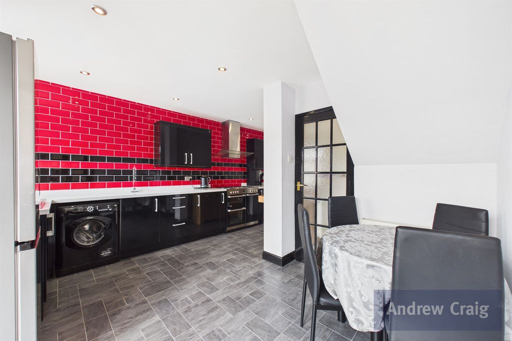 Property photo 3 of 21 Open-Plan Kitchen/Dining Room