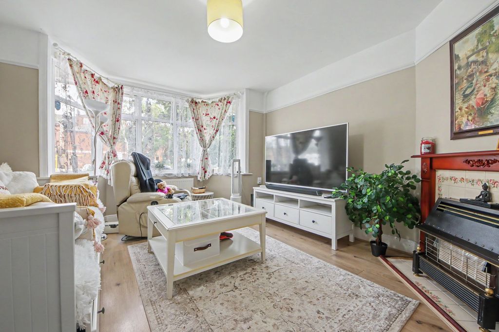 Property photo 2 of 15