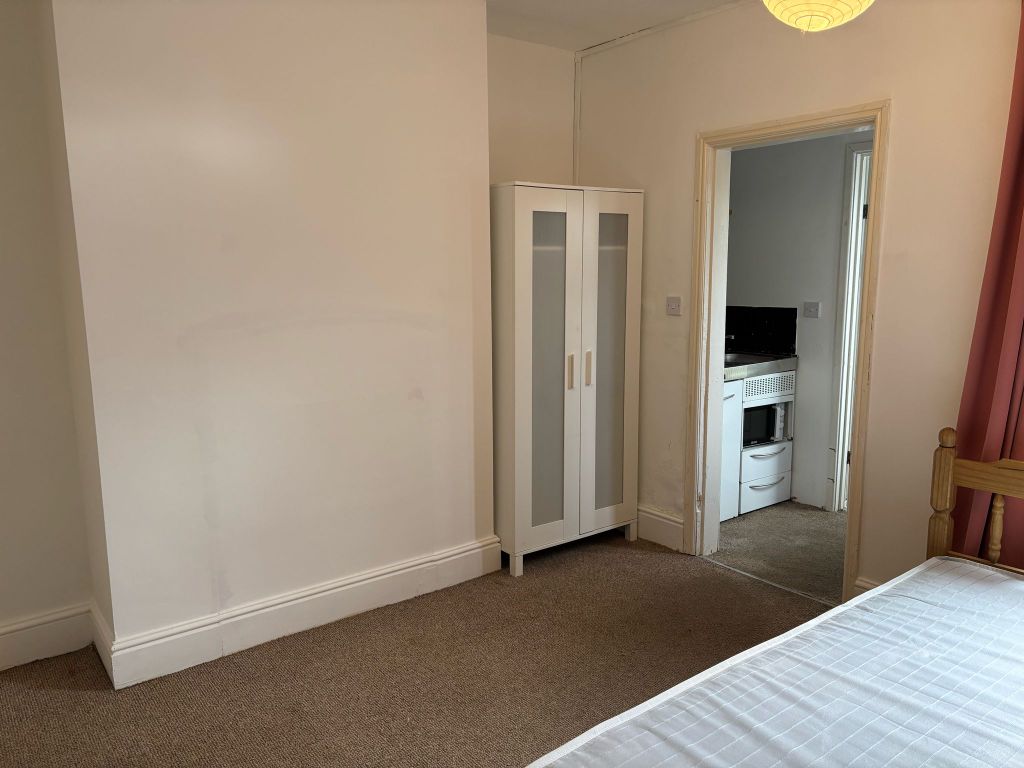 Property photo 3 of 4