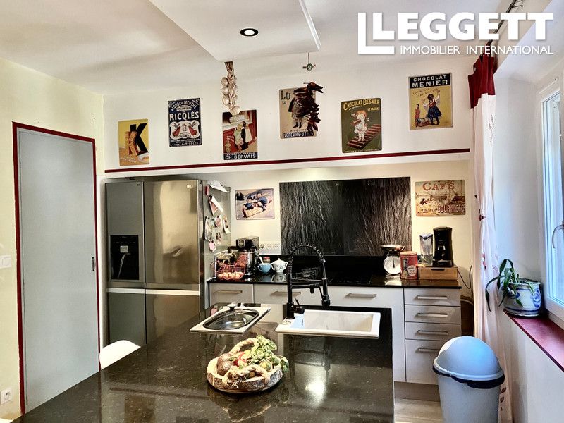 Property photo 3 of 10