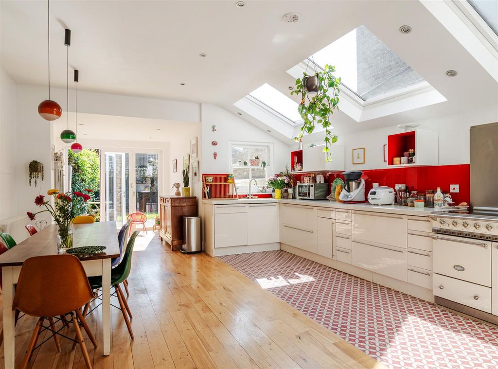 Property photo 3 of 18 19694321 (29).Jpg