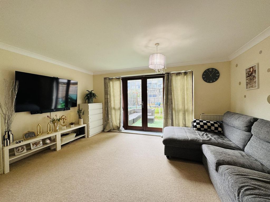 Property photo 3 of 15 Living Room