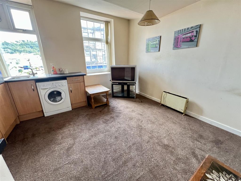 Property photo 3 of 7 Image00006.Jpeg