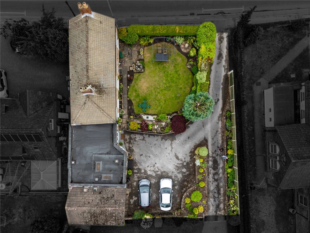 Property photo 2 of 35 Picture No. 37