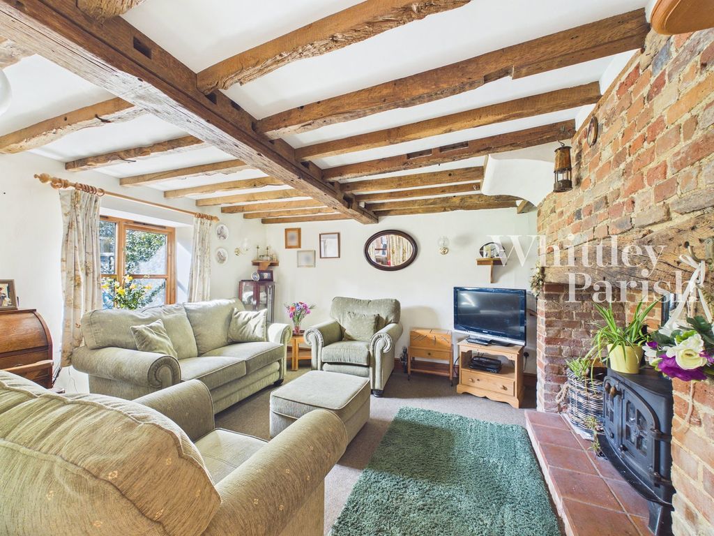 Property photo 2 of 25