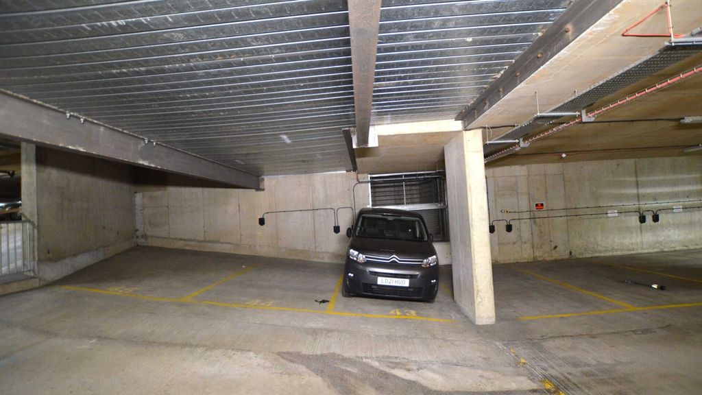 Property photo 2 of 6 Allied-Surveyors-Scotland-44 &amp; 45 St Viincent Plac