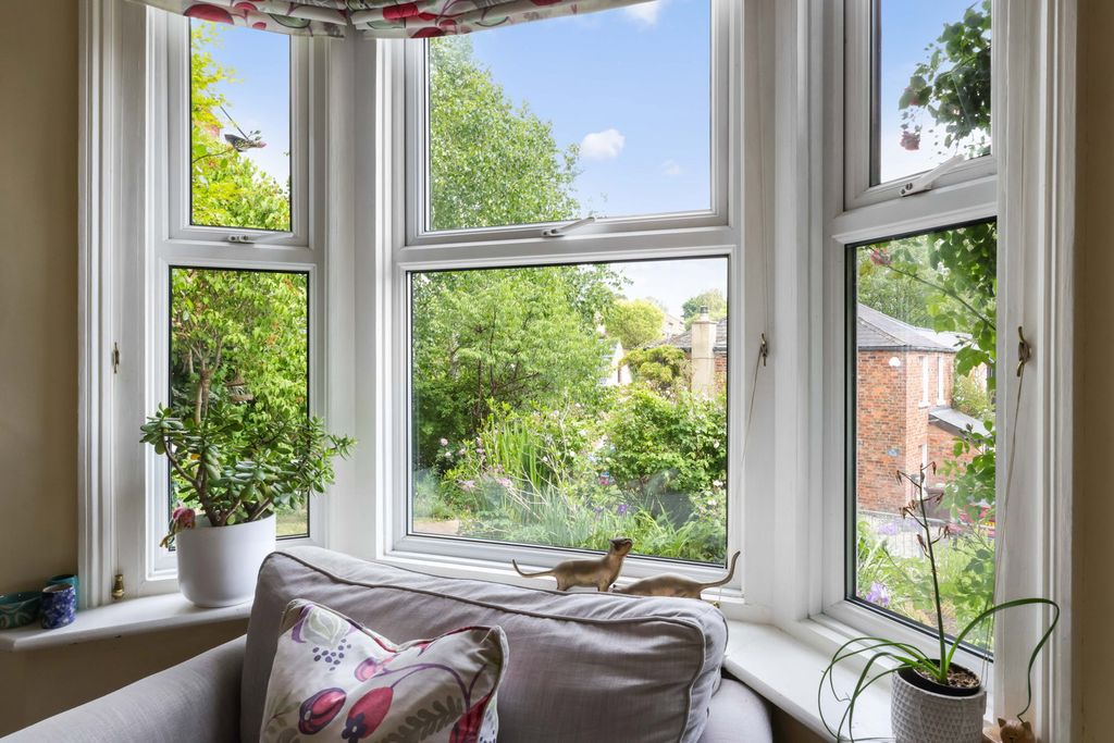 Property photo 3 of 25