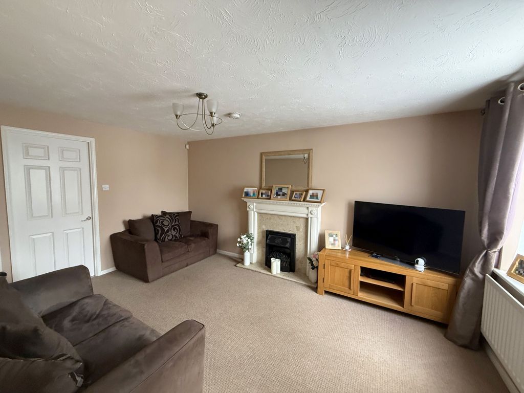Property photo 3 of 16 Gallery
