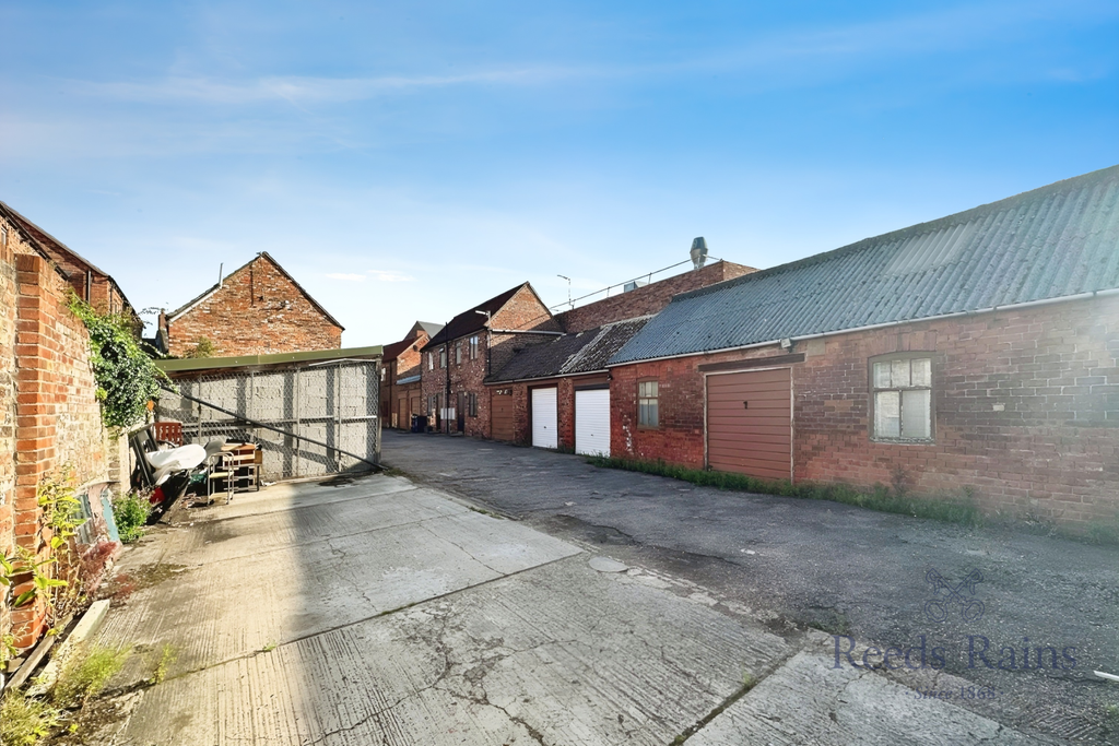 Property photo 3 of 16 Plots