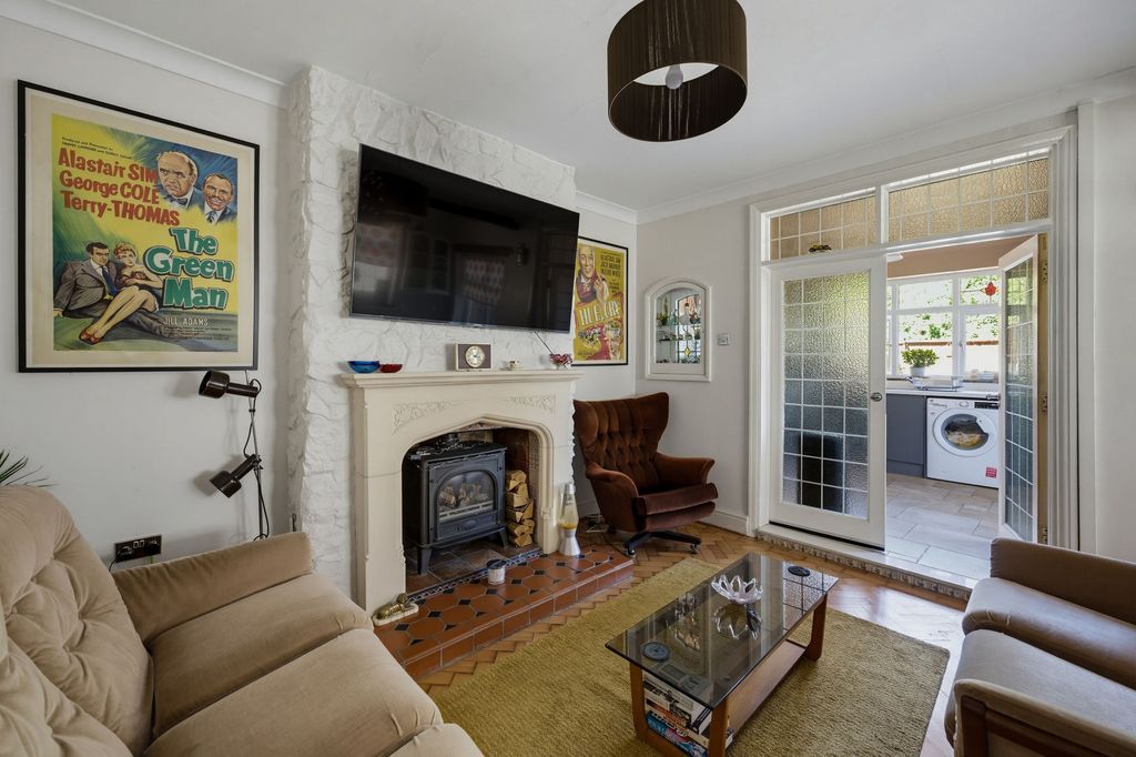 Property photo 3 of 45