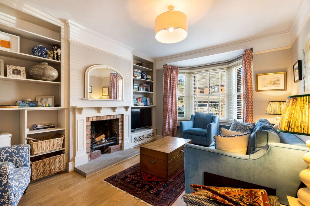 Property photo 1 of 17