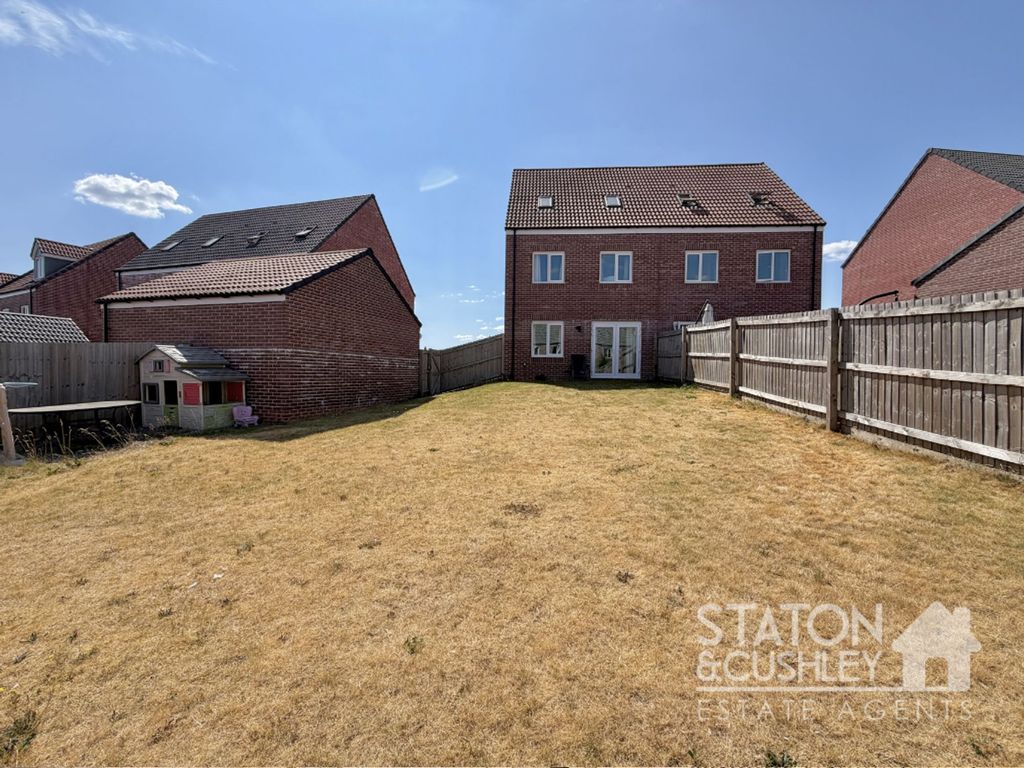Property photo 2 of 22