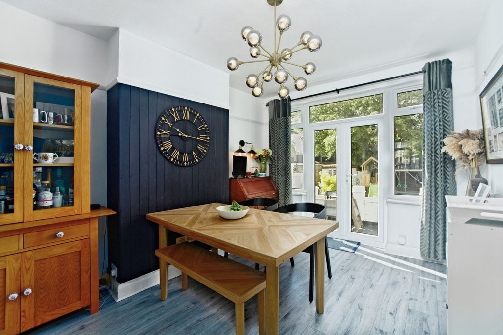 Property photo 3 of 19 Pbox-Img.Jpg