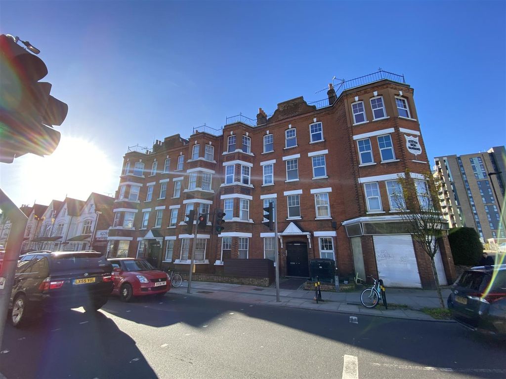 Property photo 1 of 17