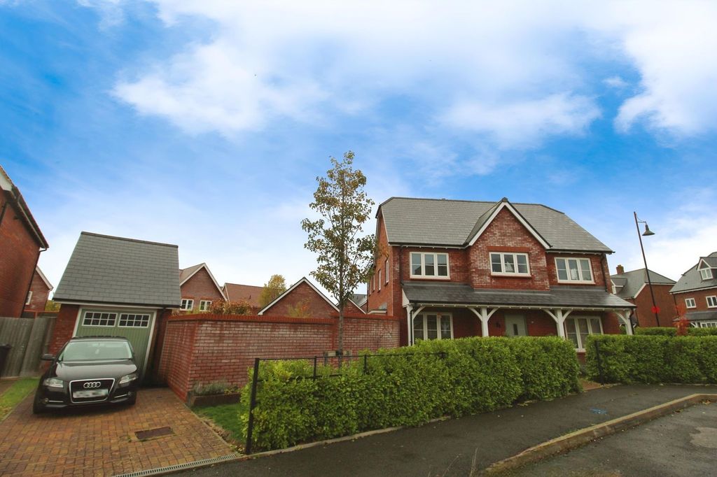 Property photo 1 of 22