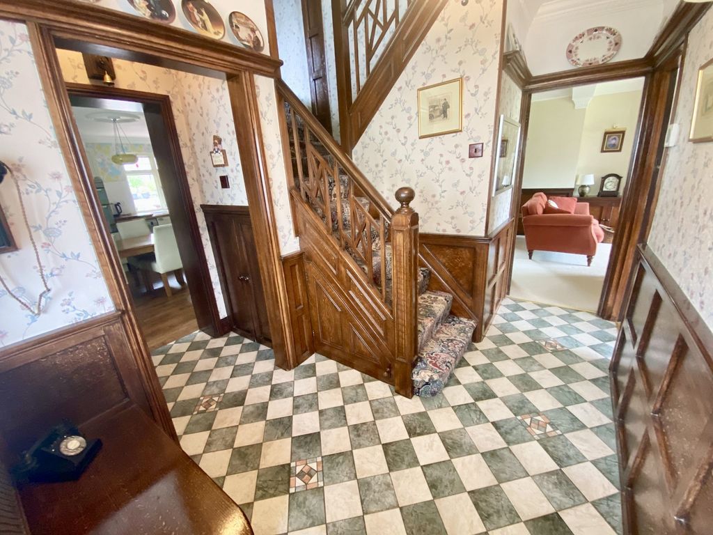 Property photo 2 of 27 Hall