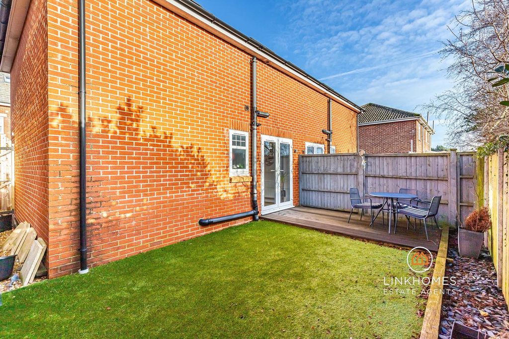 Property photo 3 of 18