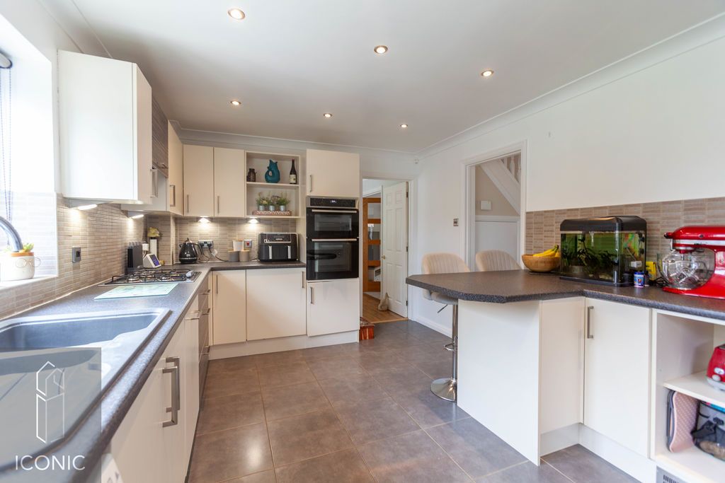 Property photo 3 of 21 Photo 7