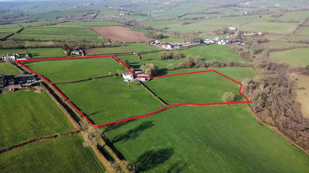 Property photo 2 of 38