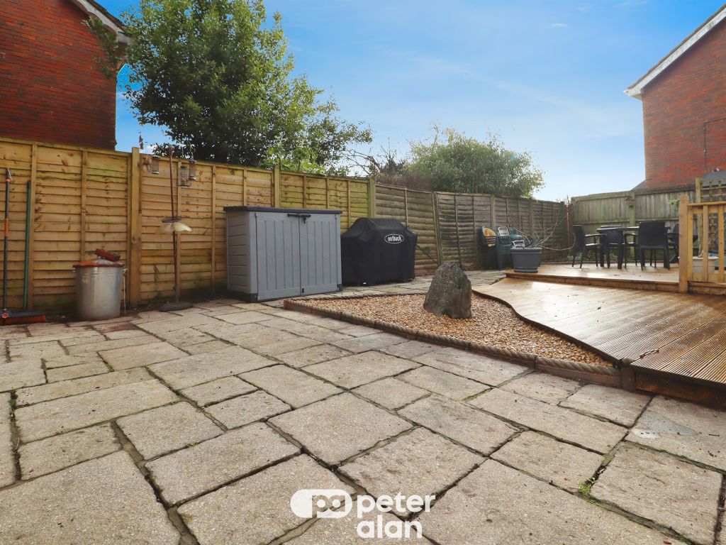 Property photo 2 of 28