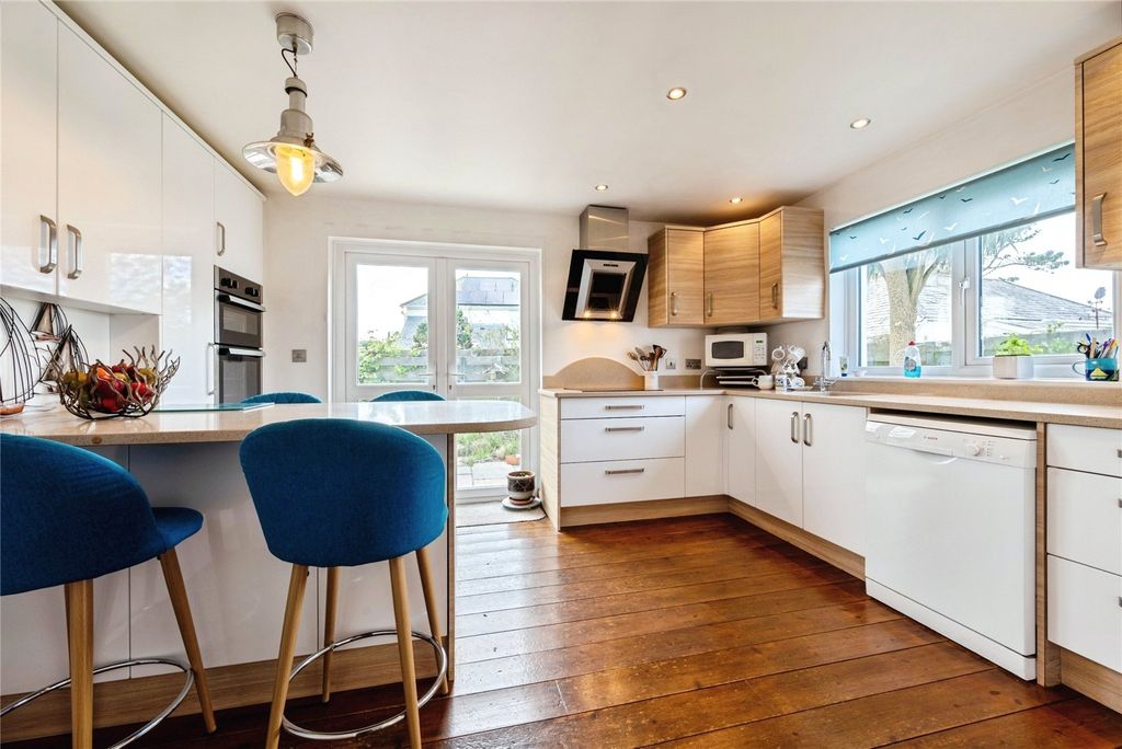 Property photo 2 of 16 Picture No. 22