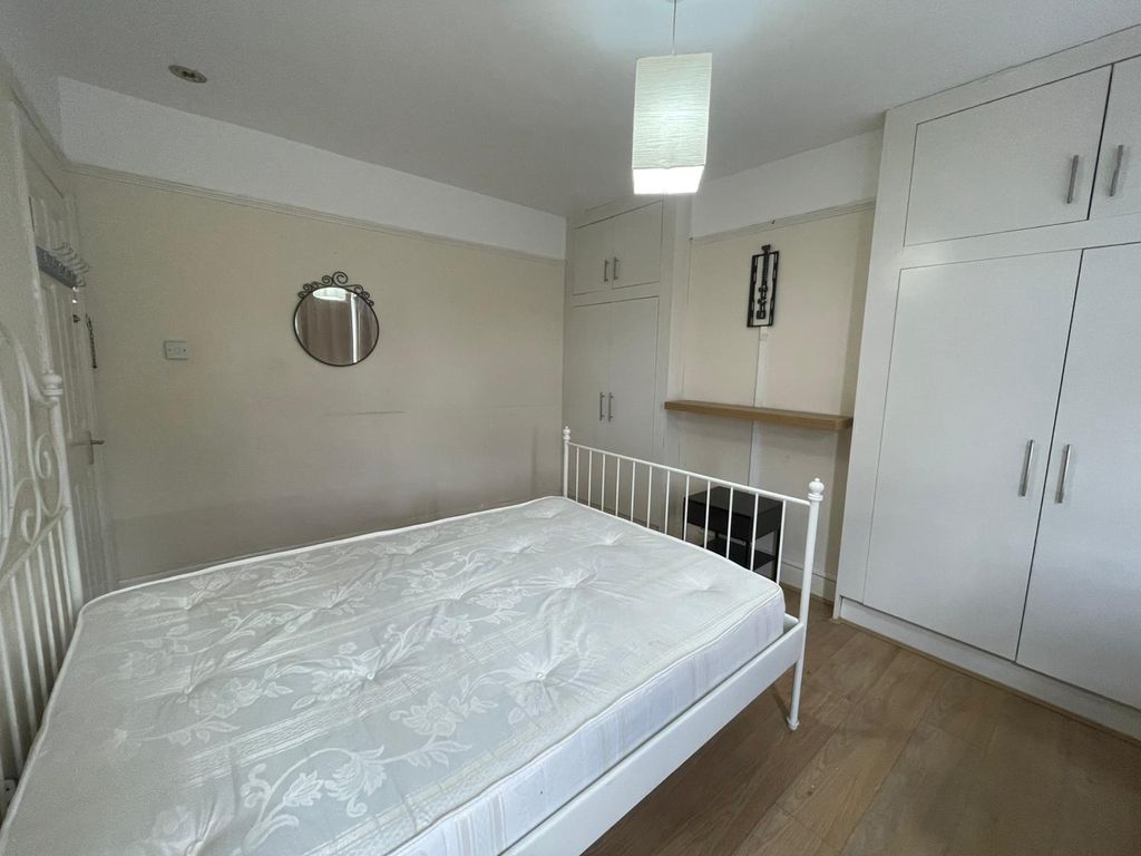 Property photo 2 of 6 Photo 2