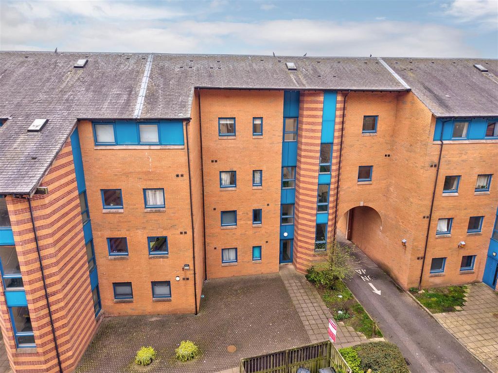 Property photo 1 of 14 25 Wishart Archway Dundee-9.Jpg