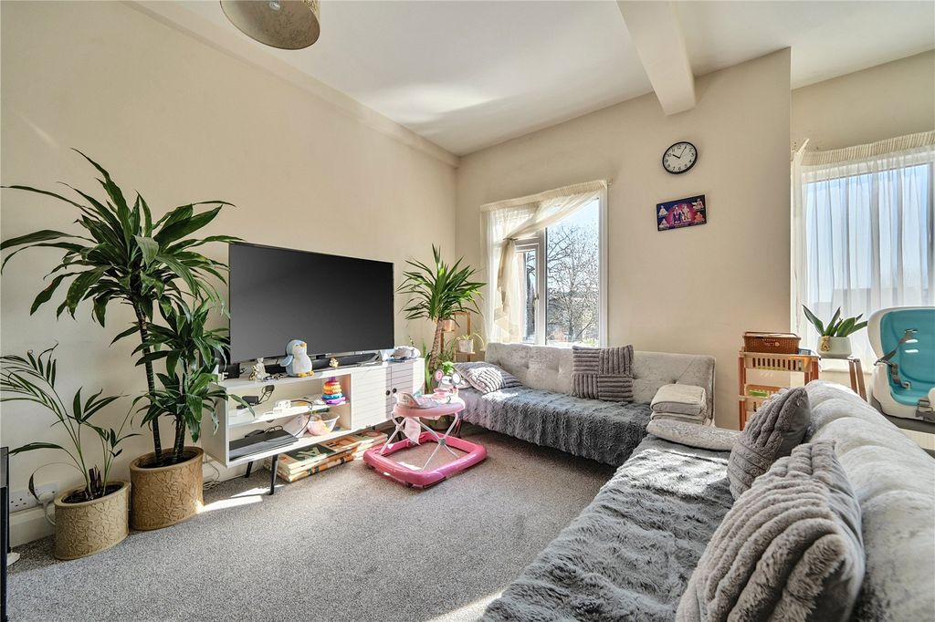 Property photo 2 of 12 Picture No. 08