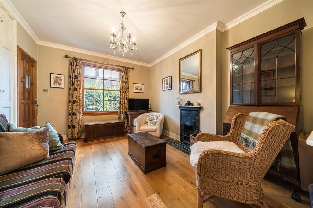 Property photo 2 of 7