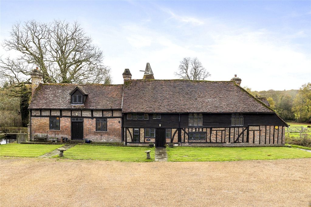 Property photo 1 of 34 The Barn