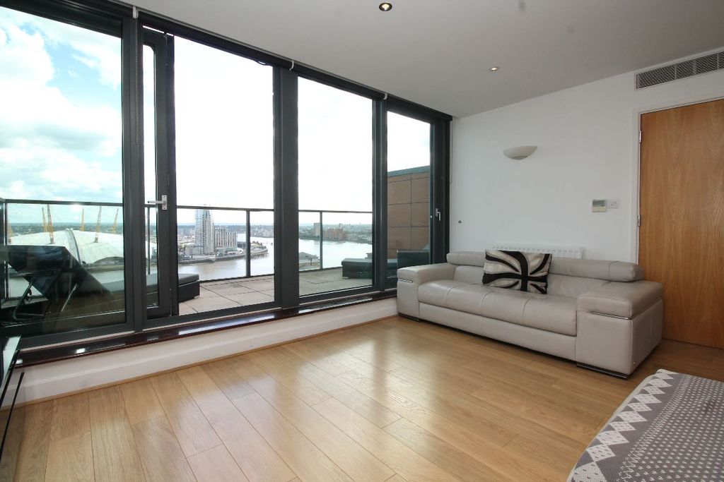 Property photo 2 of 32