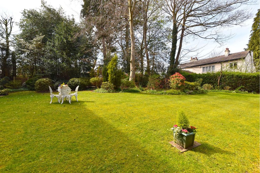 Additional image 13 of 2 bed flat for saleBollinbrook Road, Macclesfield SK10