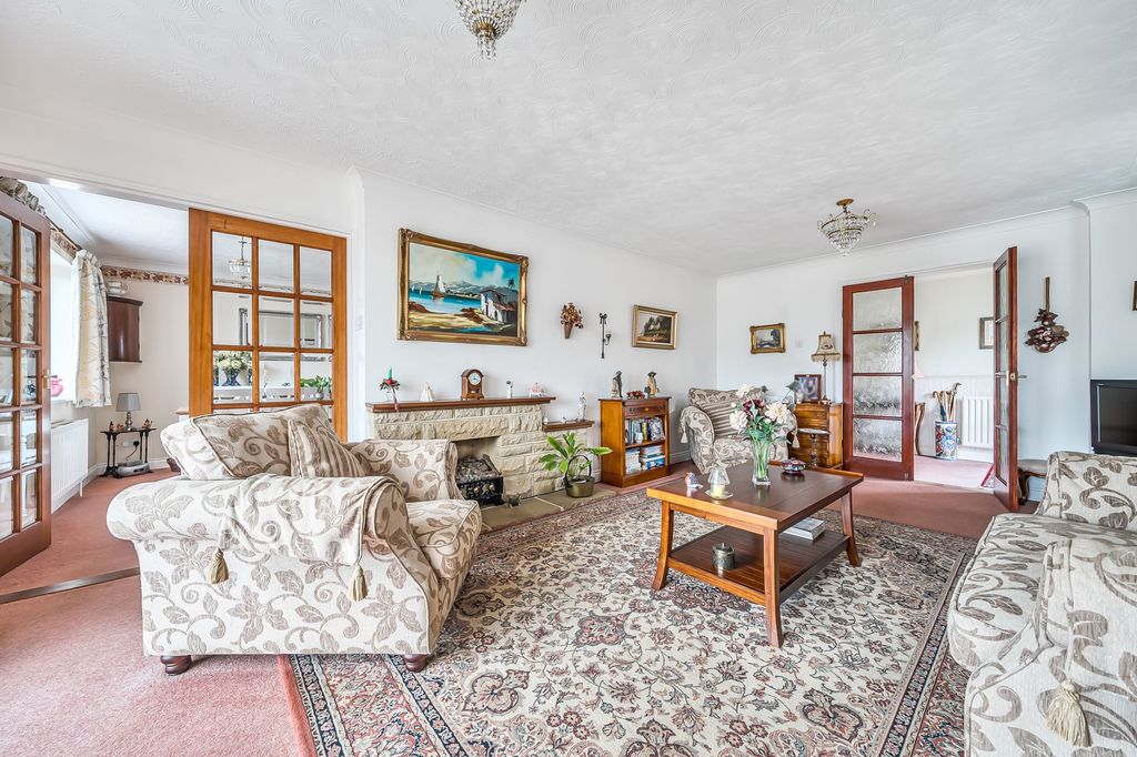 Property photo 2 of 17 Living Room