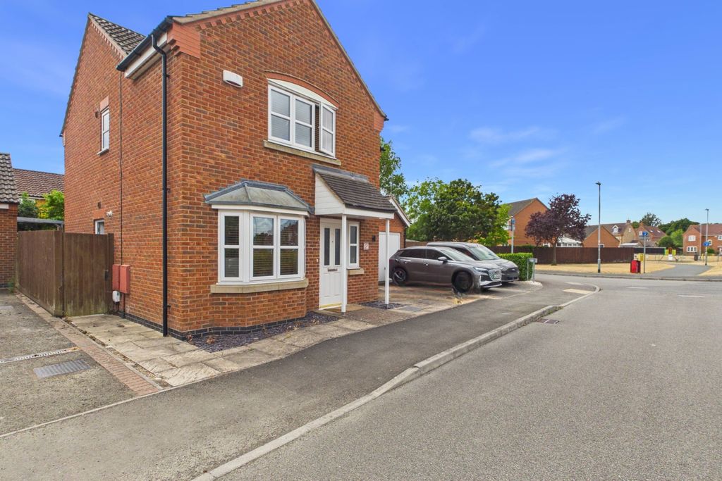 Property photo 1 of 31