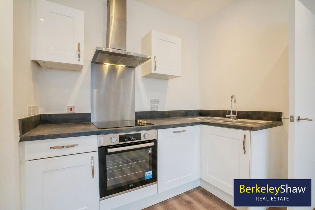 Property photo 2 of 12 Open-Plan Kitchen