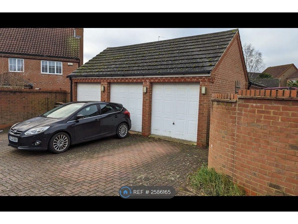 Property photo 2 of 22 Single Garage