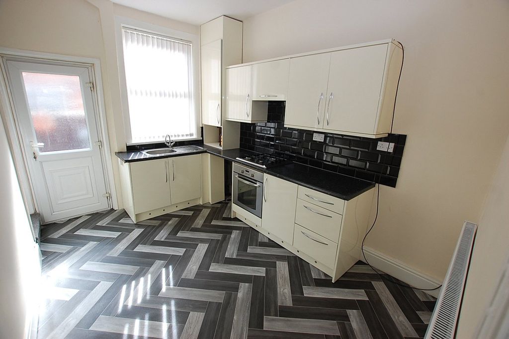 Property photo 3 of 10 Picture No. 04