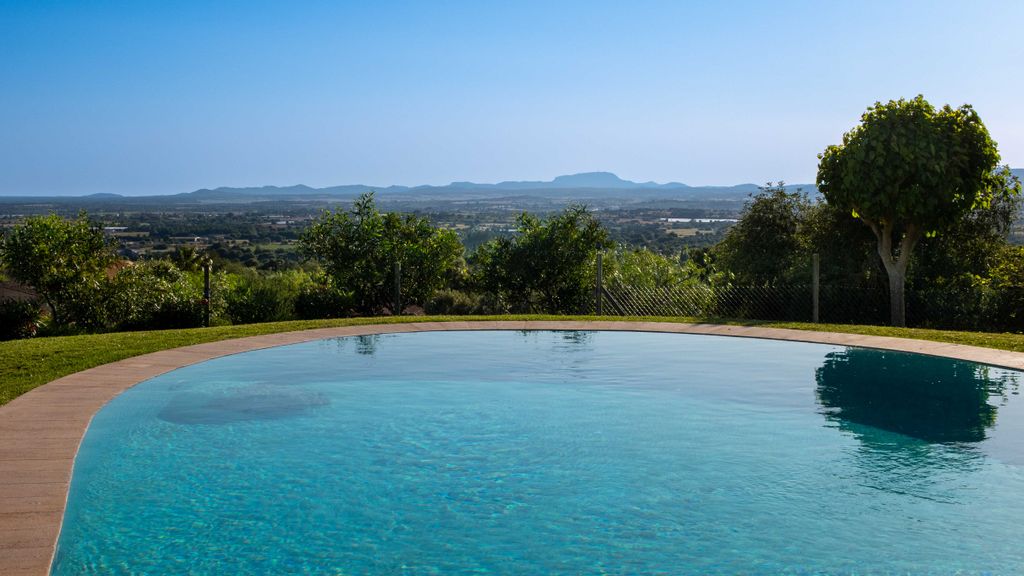 Property photo 3 of 53 81582 Small-3.Jpg