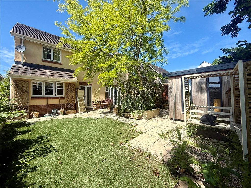 Property photo 3 of 18 Picture No. 35