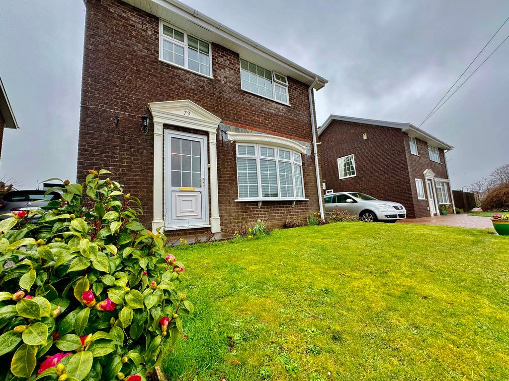 Property photo 1 of 32