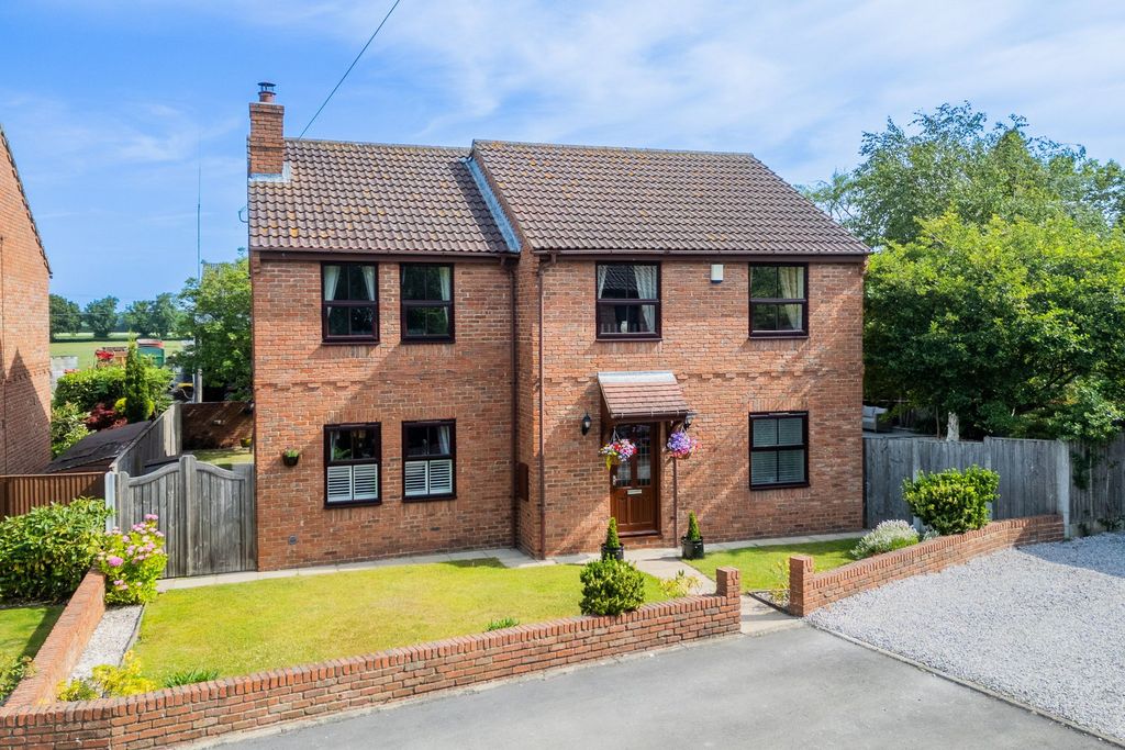 Property photo 1 of 34