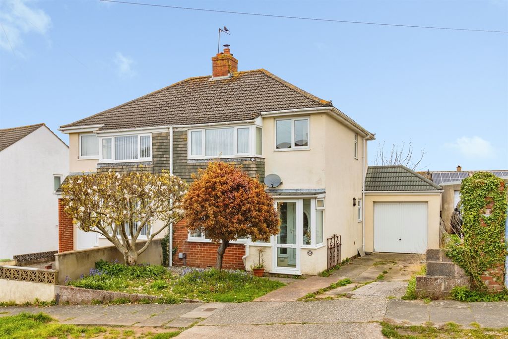 Property photo 1 of 30