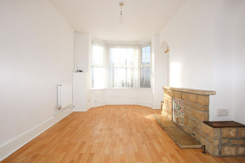 Property photo 2 of 10 Img_2859.Jpg