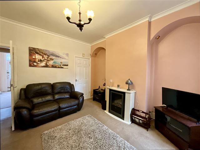 Property photo 3 of 14 Dining Room