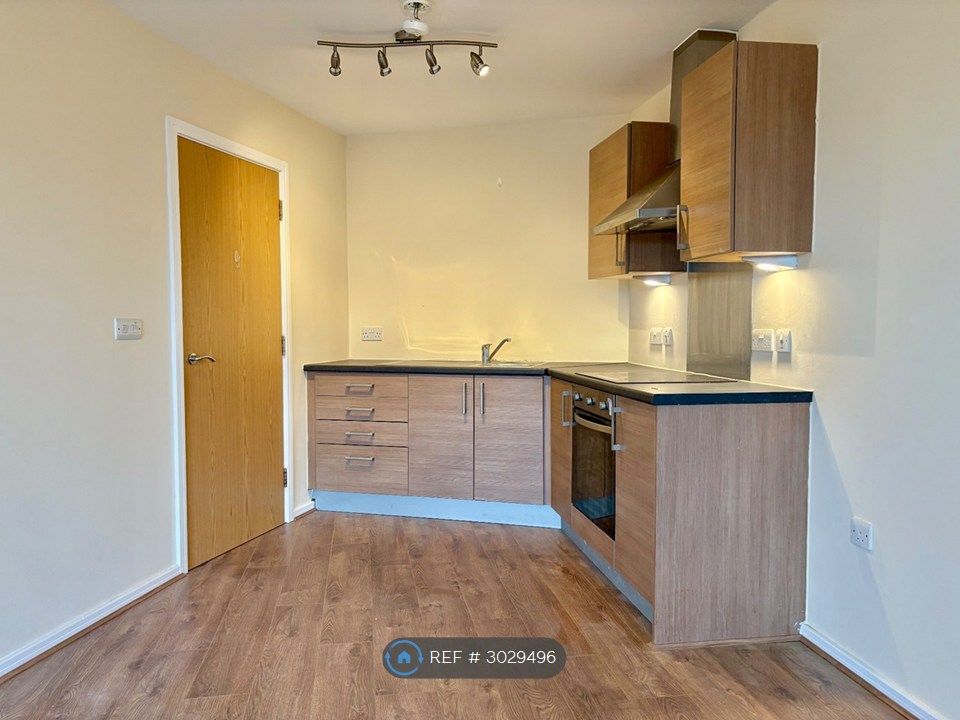 Property photo 2 of 7 Kitchen